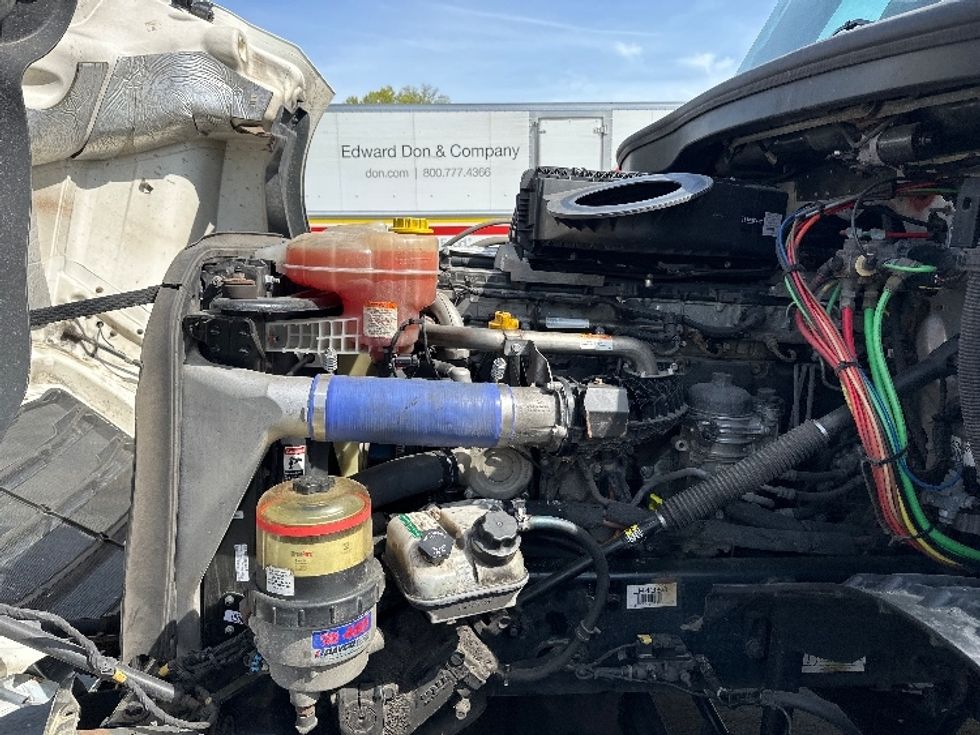 2019 Freightliner Cascadia 126" Day cab photo 15