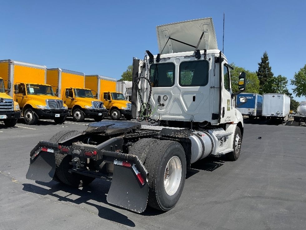 Day Cab Tractor-Heavy Duty Tractors-Freightliner-2019-T12642ST-Ceres-CA-557,222\n\t\tmiles-$ 28,750 - Image 7