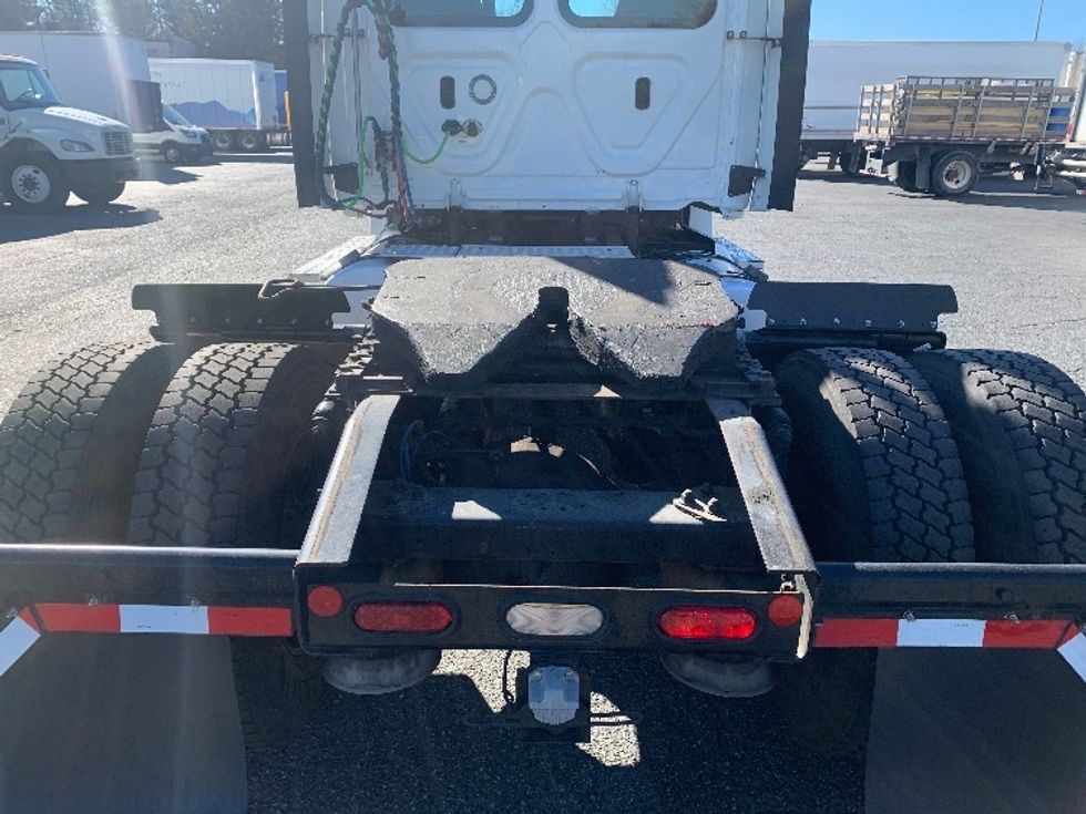 Day Cab Tractor-Heavy Duty Tractors-Freightliner-2019-T12642ST-Charlotte-NC-513,695\n\t\tmiles-$ 27,500 - Image 6