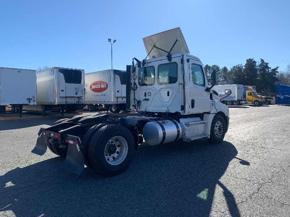 Day Cab Tractor-Heavy Duty Tractors-Freightliner-2019-T12642ST-Charlotte-NC-513,695\n\t\tmiles-$ 27,500 - Image 7