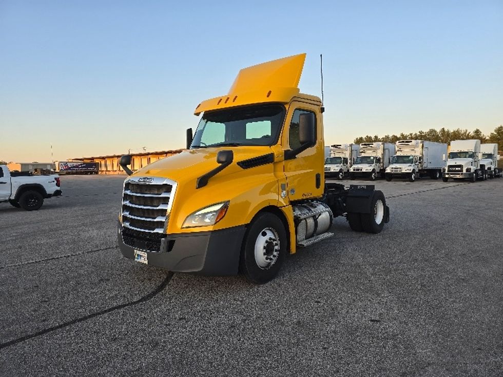 Day Cab Tractor-Heavy Duty Tractors-Freightliner-2019-T12642ST-Cleveland-TN-249,470\n\t\tmiles-$ 44,250 - Image 3