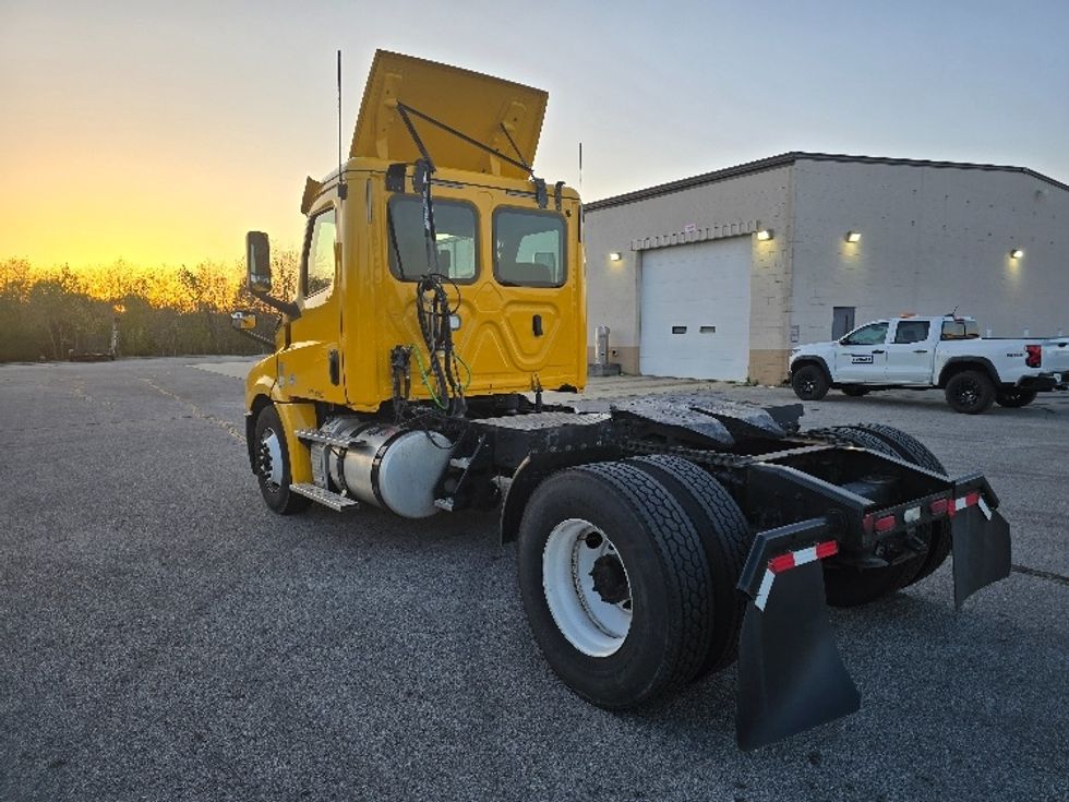 Day Cab Tractor-Heavy Duty Tractors-Freightliner-2019-T12642ST-Cleveland-TN-249,470\n\t\tmiles-$ 44,250 - Image 5
