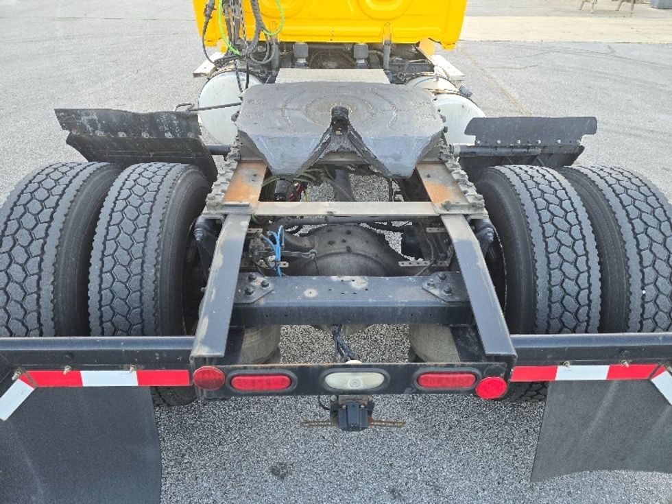 Day Cab Tractor-Heavy Duty Tractors-Freightliner-2019-T12642ST-Cleveland-TN-249,470\n\t\tmiles-$ 44,250 - Image 6