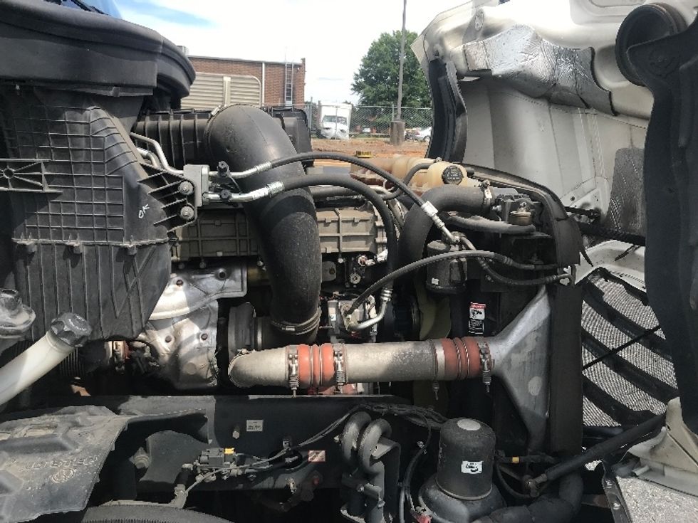 Day Cab Tractor-Heavy Duty Tractors-Freightliner-2019-T12642ST-Concord-NC-478,771\n\t\tmiles-$ 28,250 - Image 15