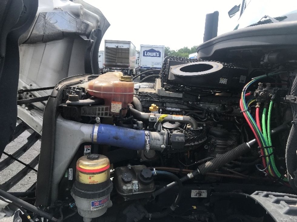 Day Cab Tractor-Heavy Duty Tractors-Freightliner-2019-T12642ST-Concord-NC-478,771\n\t\tmiles-$ 28,250 - Image 16