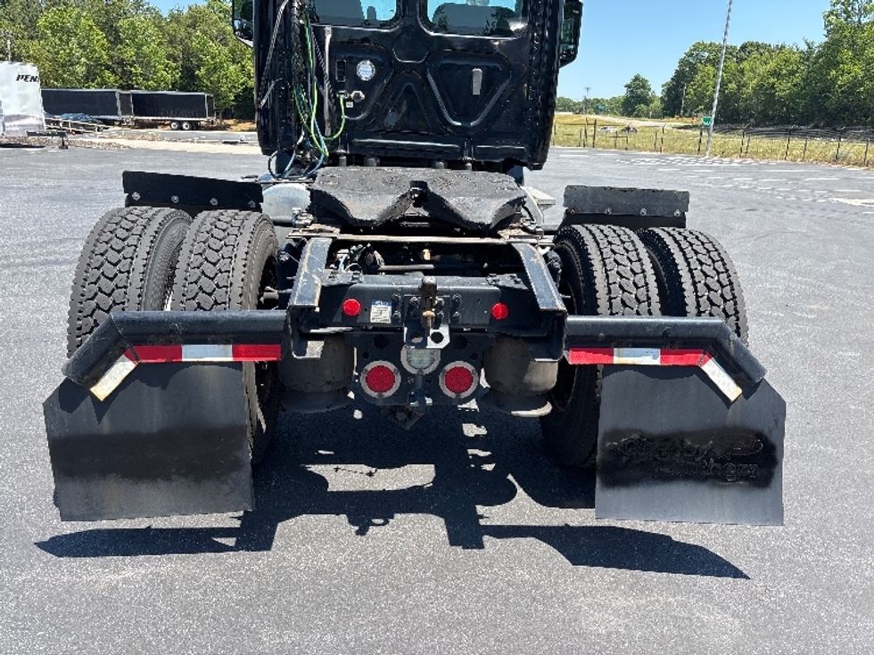 Day Cab Tractor-Heavy Duty Tractors-Freightliner-2019-T12642ST-Conover-NC-313,551\n\t\tmiles-$ 39,500 - Image 6