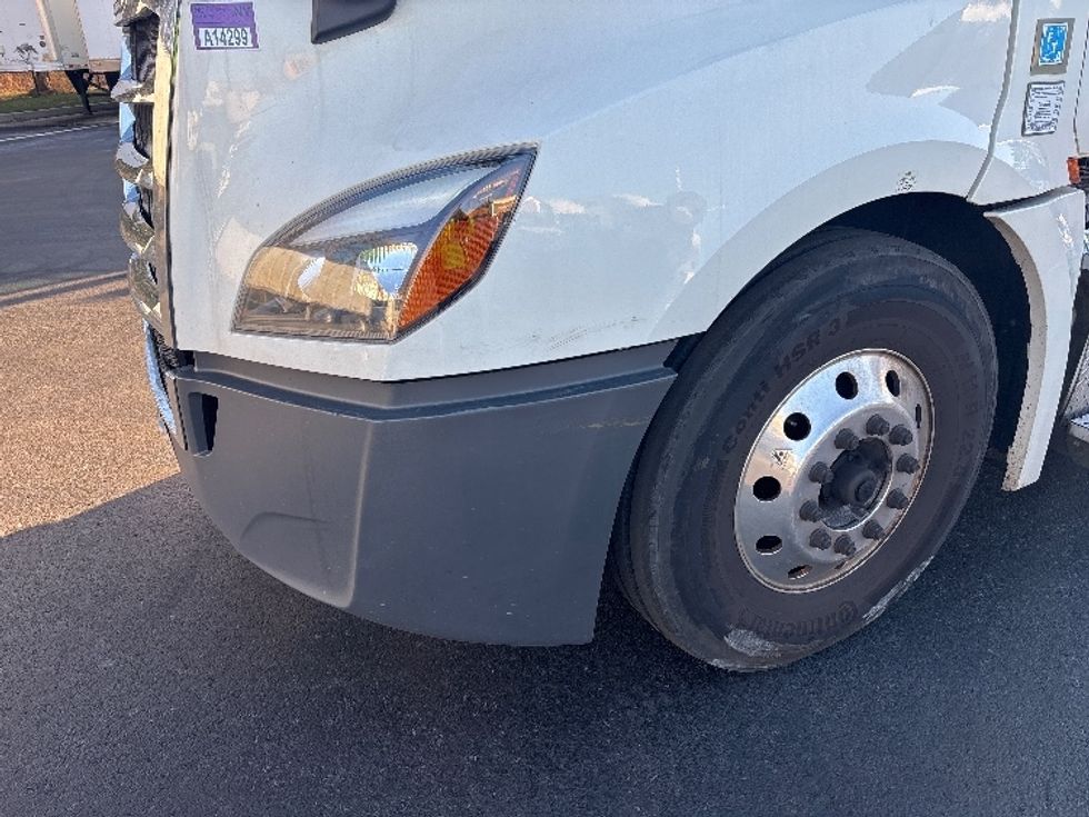 Day Cab Tractor-Heavy Duty Tractors-Freightliner-2019-T12642ST-Cranbury-NJ-366,664\n\t\tmiles-$ 30,250 - Image 19