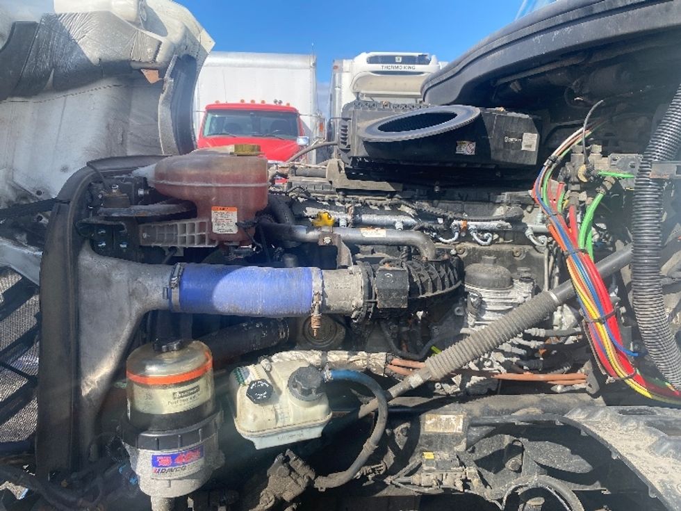 Day Cab Tractor-Heavy Duty Tractors-Freightliner-2019-T12642ST-Dayton-NJ-559,588\n\t\tmiles-$ 27,750 - Image 16