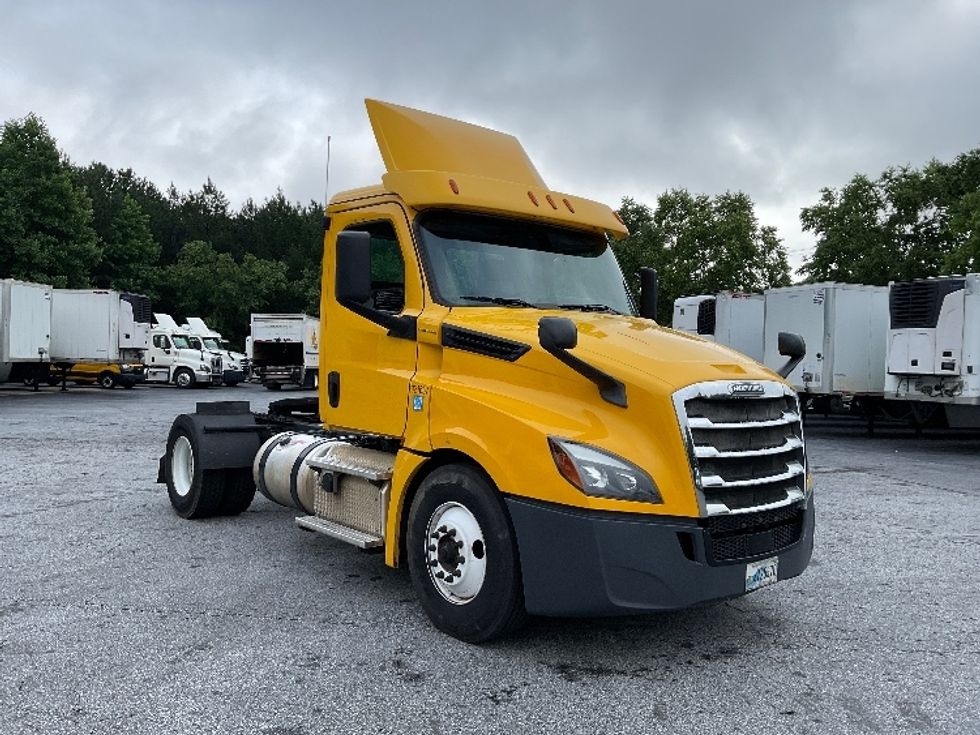 Day Cab Tractor-Heavy Duty Tractors-Freightliner-2019-T12642ST-Duluth-GA-579,651\n\t\tmiles-$ 24,750 - Image 1