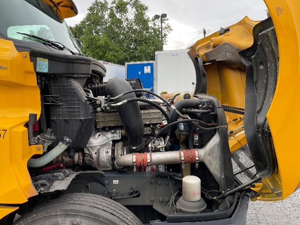 Day Cab Tractor-Heavy Duty Tractors-Freightliner-2019-T12642ST-Duluth-GA-579,651\n\t\tmiles-$ 24,750 - Image 15