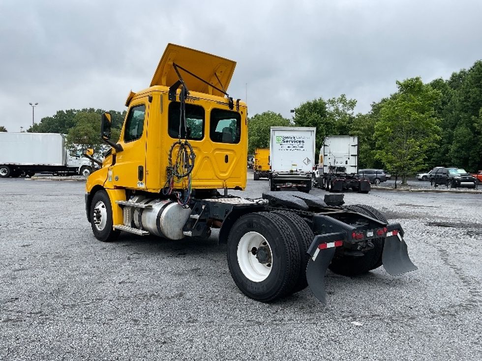 Day Cab Tractor-Heavy Duty Tractors-Freightliner-2019-T12642ST-Duluth-GA-579,651\n\t\tmiles-$ 24,750 - Image 5