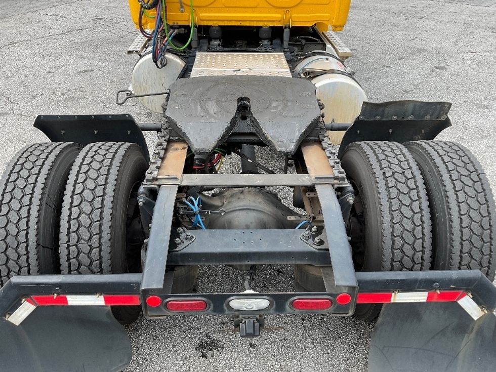 Day Cab Tractor-Heavy Duty Tractors-Freightliner-2019-T12642ST-Duluth-GA-579,651\n\t\tmiles-$ 24,750 - Image 6