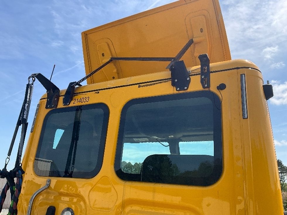 Day Cab Tractor-Heavy Duty Tractors-Freightliner-2019-T12642ST-Eden-MD-451,538\n\t\tmiles-$ 29,750 - Image 19