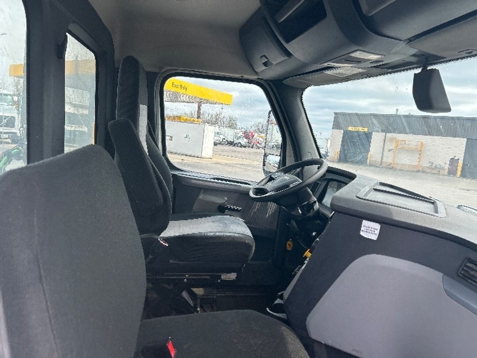 Day Cab Tractor-Heavy Duty Tractors-Freightliner-2019-T12642ST-Elmira-NY-509,251\n\t\tmiles-$ 29,750 - Image 14