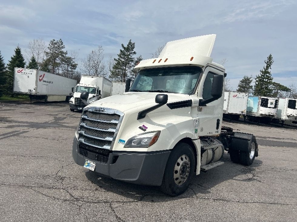 Day Cab Tractor-Heavy Duty Tractors-Freightliner-2019-T12642ST-Elmira-NY-509,251\n\t\tmiles-$ 29,750 - Image 3