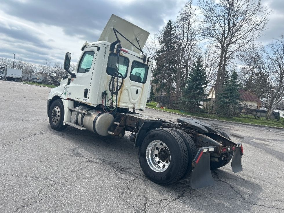 Day Cab Tractor-Heavy Duty Tractors-Freightliner-2019-T12642ST-Elmira-NY-509,251\n\t\tmiles-$ 29,750 - Image 5