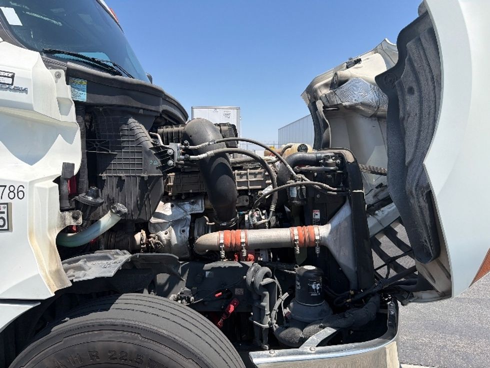 Day Cab Tractor-Heavy Duty Tractors-Freightliner-2019-T12642ST-Fontana-CA-266,467\n\t\tmiles-$ 44,250 - Image 14