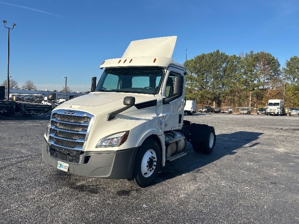 Day Cab Tractor-Heavy Duty Tractors-Freightliner-2019-T12642ST-Forest Park-GA-527,780\n\t\tmiles-$ 29,750 - Image 3