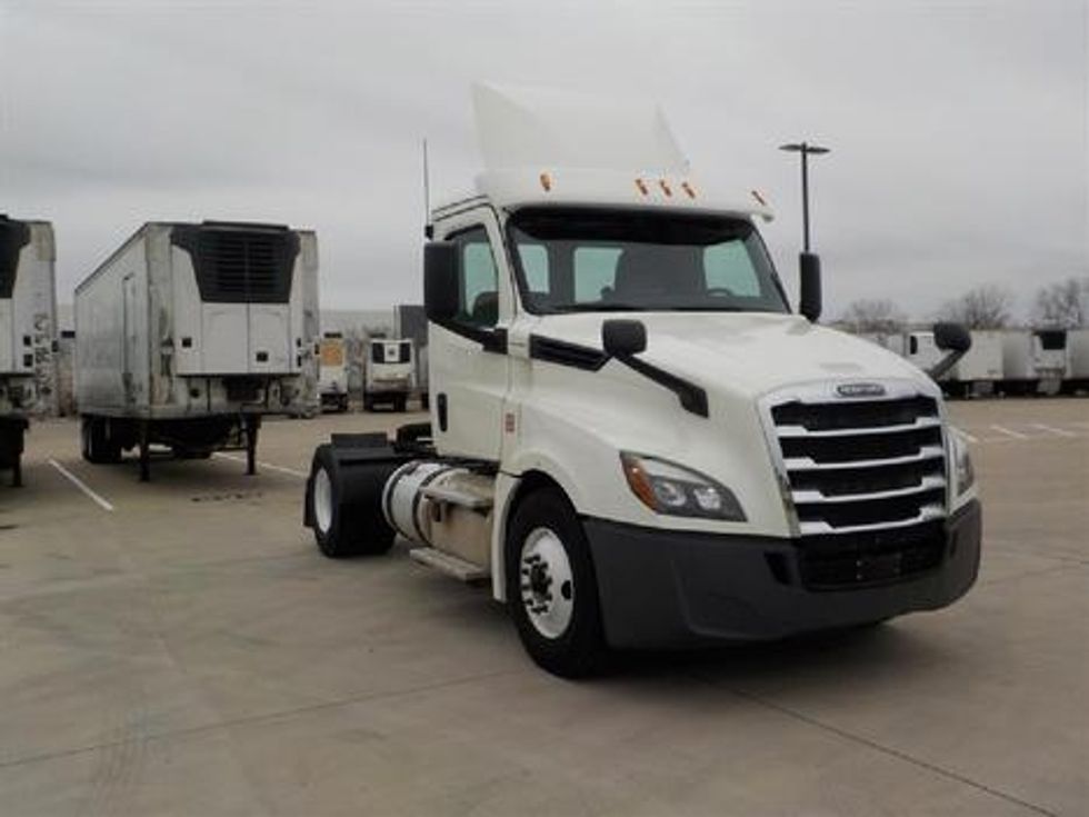 Day Cab Tractor-Heavy Duty Tractors-Freightliner-2019-T12642ST-Fort Worth-TX-245,678\n\t\tmiles-$ 41,750 - Image 4