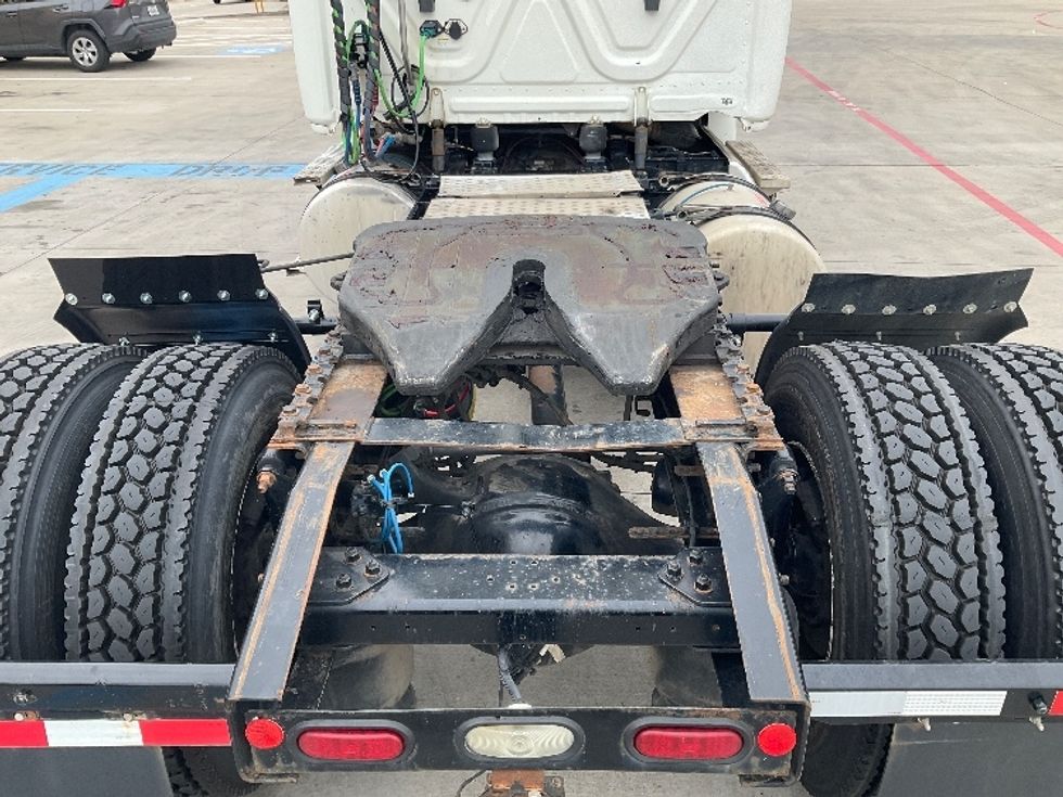 Day Cab Tractor-Heavy Duty Tractors-Freightliner-2019-T12642ST-Fort Worth-TX-245,678\n\t\tmiles-$ 41,750 - Image 6