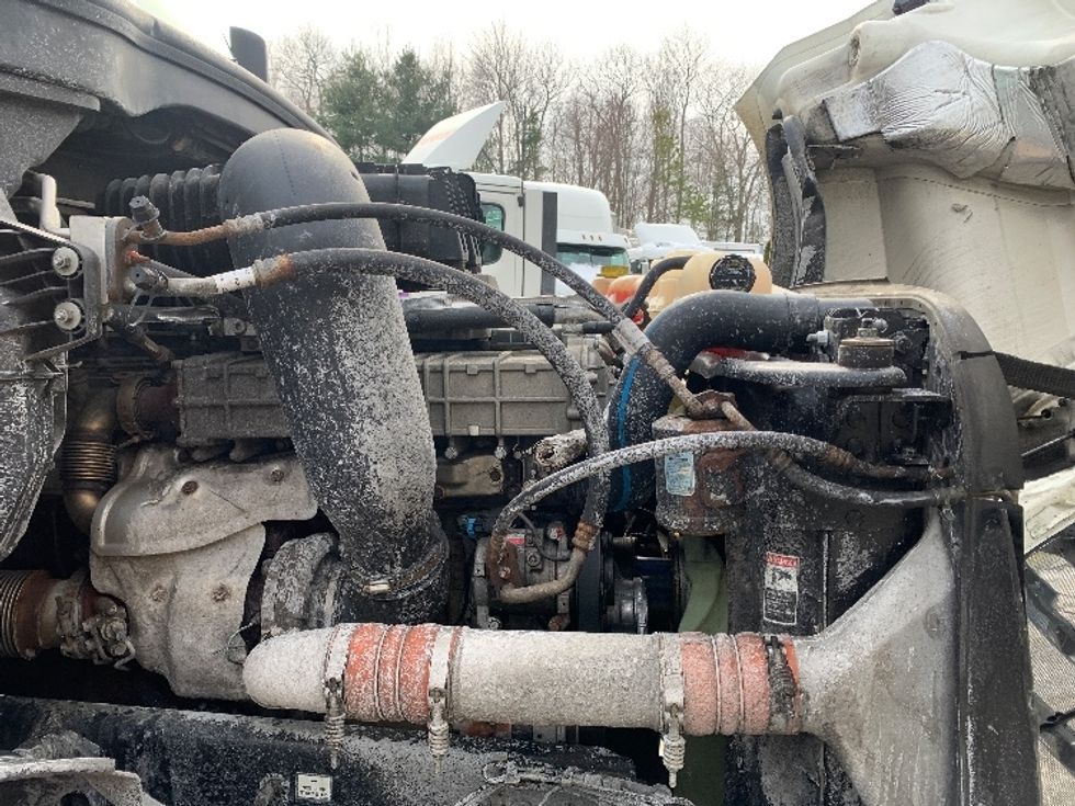 Day Cab Tractor-Heavy Duty Tractors-Freightliner-2019-T12642ST-Franklin-MA-525,633\n\t\tmiles-$ 34,000 - Image 15