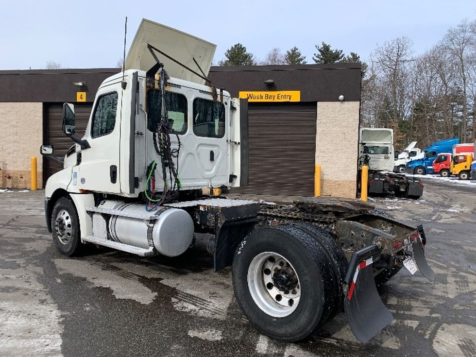 Day Cab Tractor-Heavy Duty Tractors-Freightliner-2019-T12642ST-Franklin-MA-525,633\n\t\tmiles-$ 34,000 - Image 5