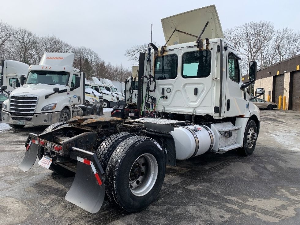Day Cab Tractor-Heavy Duty Tractors-Freightliner-2019-T12642ST-Franklin-MA-525,633\n\t\tmiles-$ 34,000 - Image 7
