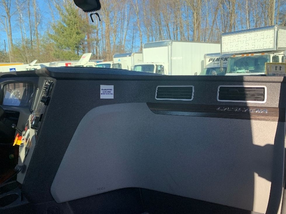 Day Cab Tractor-Heavy Duty Tractors-Freightliner-2019-T12642ST-Franklin-MA-533,559\n\t\tmiles-$ 33,500 - Image 13