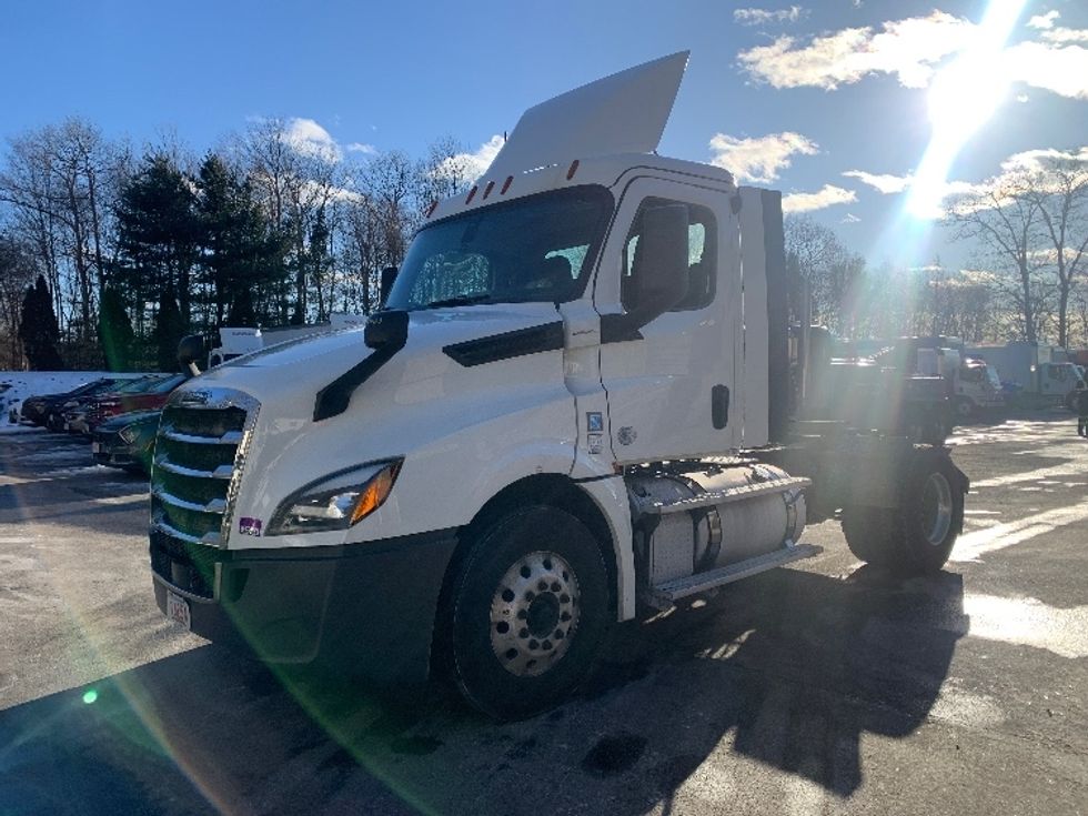 Day Cab Tractor-Heavy Duty Tractors-Freightliner-2019-T12642ST-Franklin-MA-533,559\n\t\tmiles-$ 33,500 - Image 3
