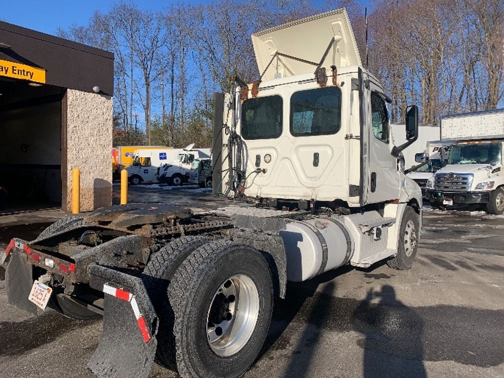 Day Cab Tractor-Heavy Duty Tractors-Freightliner-2019-T12642ST-Franklin-MA-533,559\n\t\tmiles-$ 33,500 - Image 7