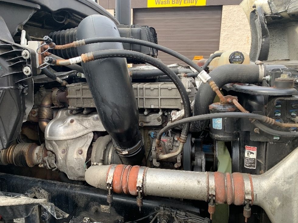 Day Cab Tractor-Heavy Duty Tractors-Freightliner-2019-T12642ST-Franklin-MA-593,560\n\t\tmiles-$ 30,000 - Image 15