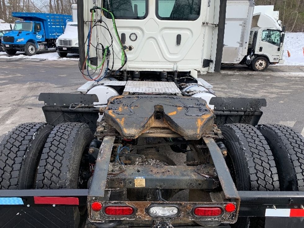 Day Cab Tractor-Heavy Duty Tractors-Freightliner-2019-T12642ST-Franklin-MA-593,560\n\t\tmiles-$ 30,000 - Image 6