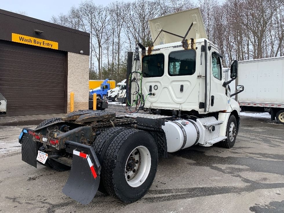 Day Cab Tractor-Heavy Duty Tractors-Freightliner-2019-T12642ST-Franklin-MA-593,560\n\t\tmiles-$ 30,000 - Image 7