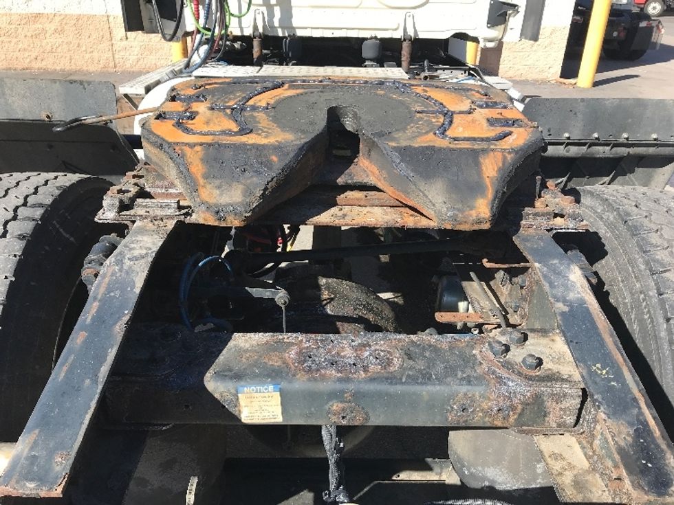 Day Cab Tractor-Heavy Duty Tractors-Freightliner-2019-T12642ST-Franklin-MA-643,421\n\t\tmiles-$ 27,000 - Image 6