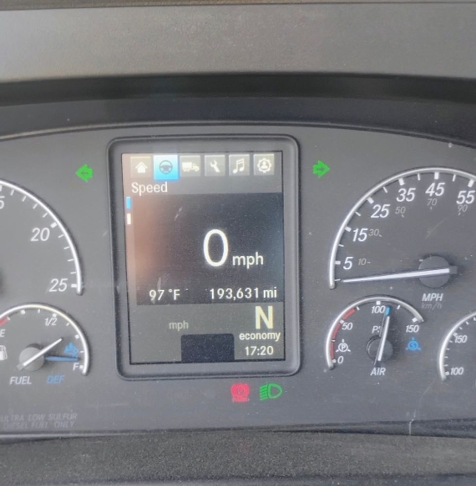 Day Cab Tractor-Heavy Duty Tractors-Freightliner-2019-T12642ST-Fresno-CA-198,592\n\t\tmiles-$ 46,000 - Image 17