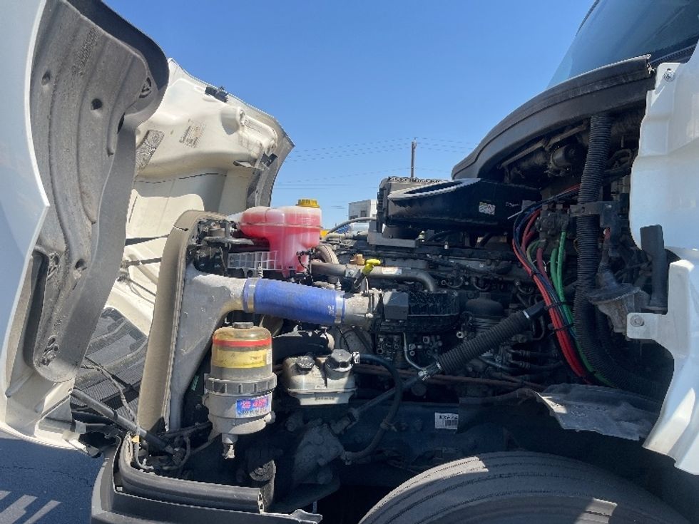 Day Cab Tractor-Heavy Duty Tractors-Freightliner-2019-T12642ST-Fresno-CA-212,680\n\t\tmiles-$ 40,750 - Image 16