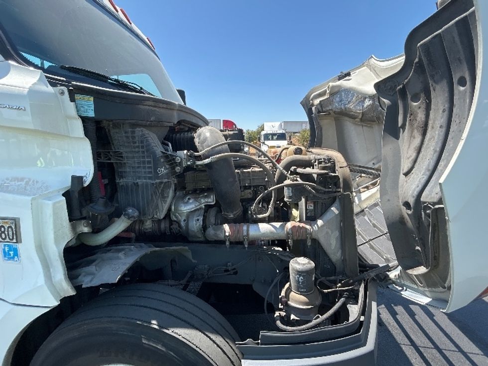 Day Cab Tractor-Heavy Duty Tractors-Freightliner-2019-T12642ST-Fresno-CA-245,244\n\t\tmiles-$ 53,500 - Image 15