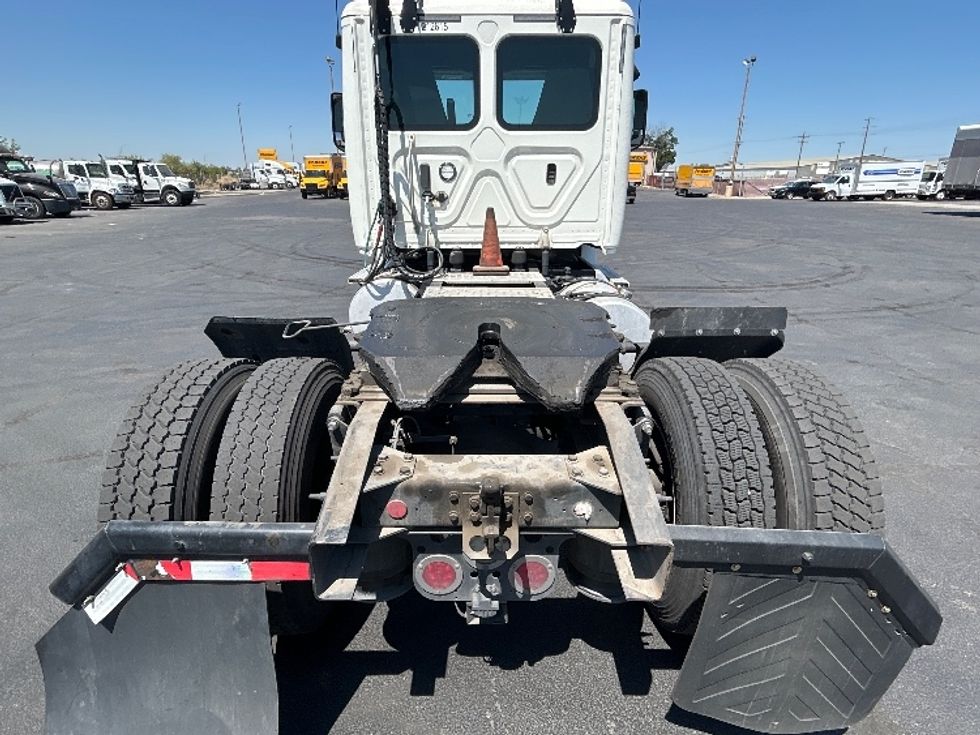 Day Cab Tractor-Heavy Duty Tractors-Freightliner-2019-T12642ST-Fresno-CA-245,244\n\t\tmiles-$ 53,500 - Image 6
