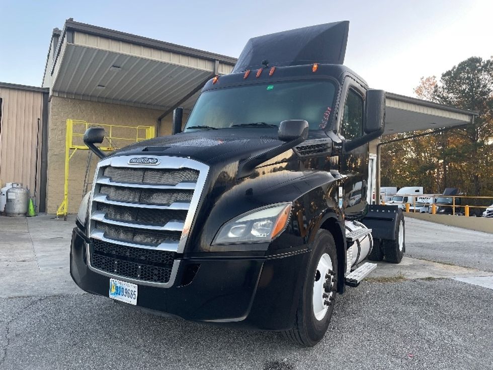 Day Cab Tractor-Heavy Duty Tractors-Freightliner-2019-T12642ST-Garden City-GA-256,799\n\t\tmiles-$ 43,750 - Image 3