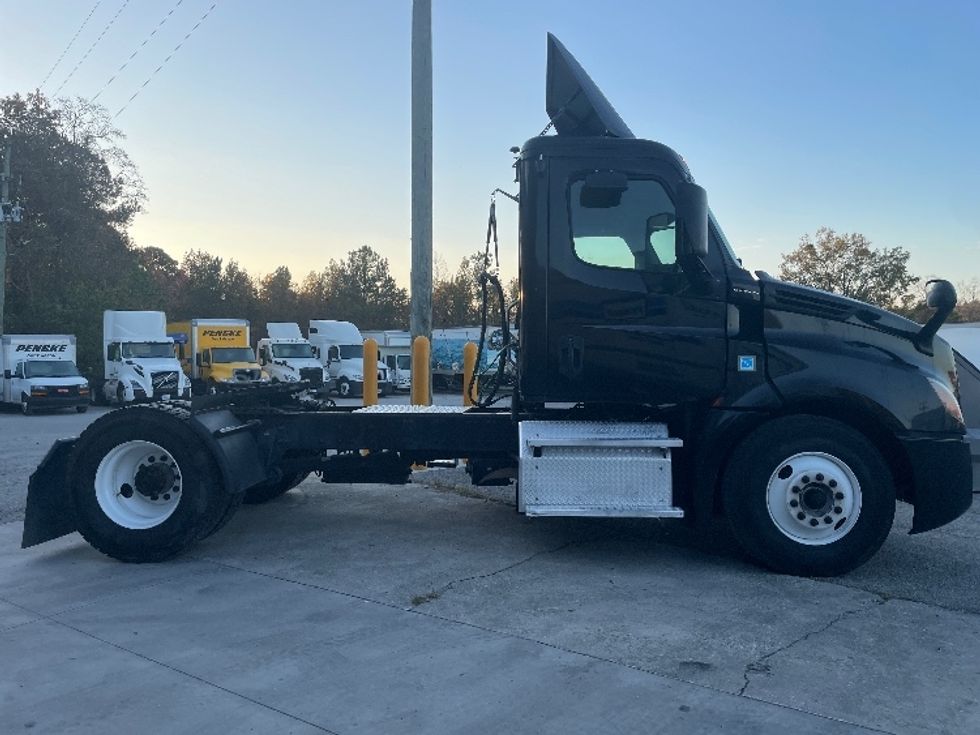 Day Cab Tractor-Heavy Duty Tractors-Freightliner-2019-T12642ST-Garden City-GA-256,799\n\t\tmiles-$ 43,750 - Image 8