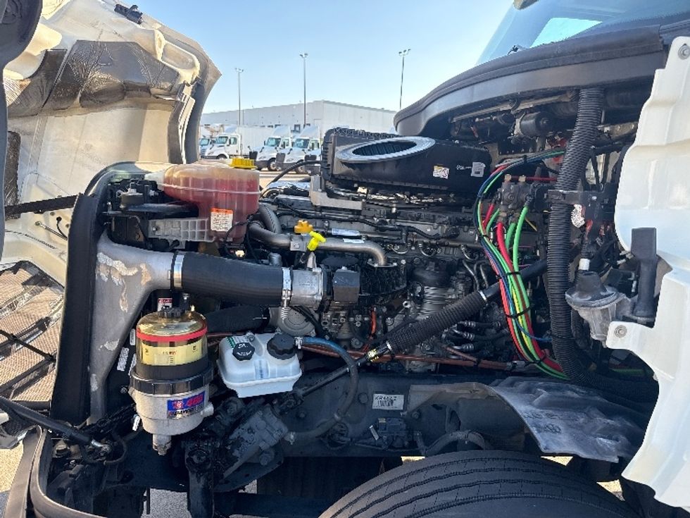 Day Cab Tractor-Heavy Duty Tractors-Freightliner-2019-T12642ST-Grand Prairie-TX-123,984\n\t\tmiles-$ 55,500 - Image 16