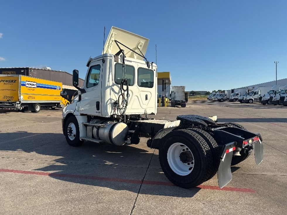 Day Cab Tractor-Heavy Duty Tractors-Freightliner-2019-T12642ST-Grand Prairie-TX-123,984\n\t\tmiles-$ 55,500 - Image 5