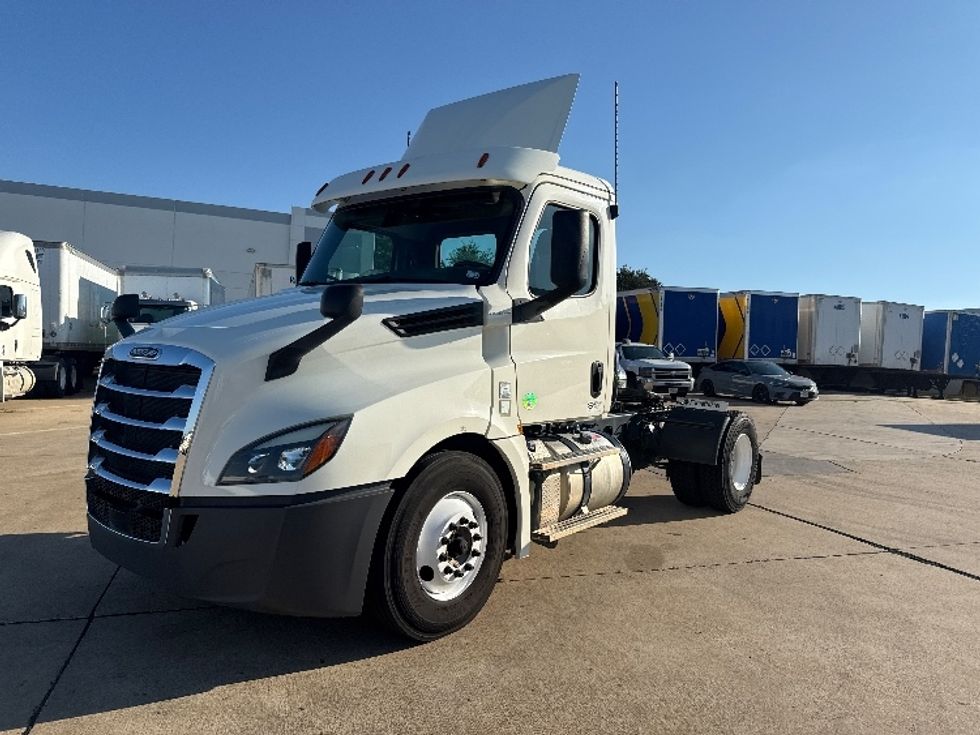 Day Cab Tractor-Heavy Duty Tractors-Freightliner-2019-T12642ST-Grand Prairie-TX-150,656\n\t\tmiles-$ 54,000 - Image 3