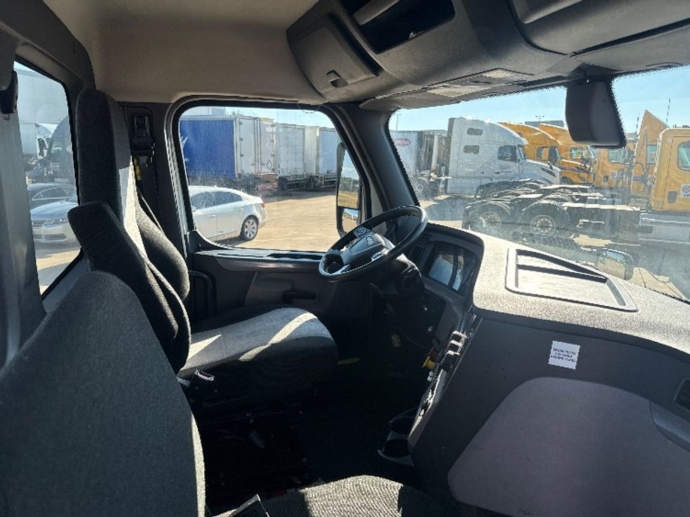 Day Cab Tractor-Heavy Duty Tractors-Freightliner-2019-T12642ST-Grand Prairie-TX-214,172\n\t\tmiles-$ 50,500 - Image 14