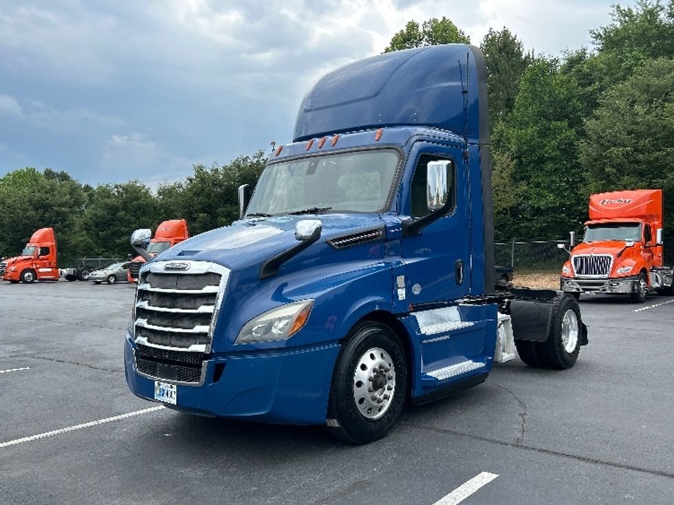 Day Cab Tractor-Heavy Duty Tractors-Freightliner-2019-T12642ST-Greensboro-NC-212,556\n\t\tmiles-$ 43,750 - Image 3
