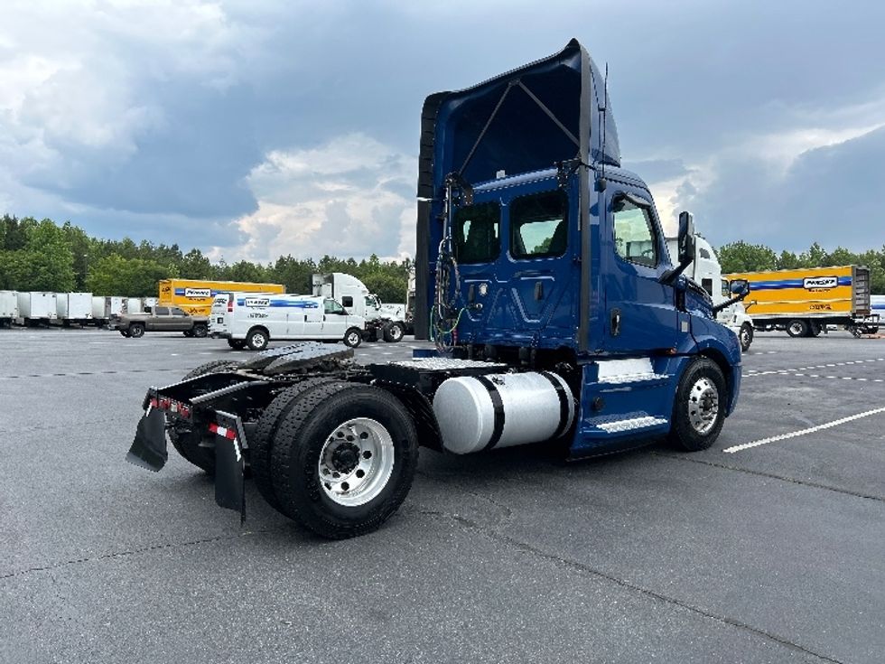 Day Cab Tractor-Heavy Duty Tractors-Freightliner-2019-T12642ST-Greensboro-NC-212,556\n\t\tmiles-$ 43,750 - Image 7