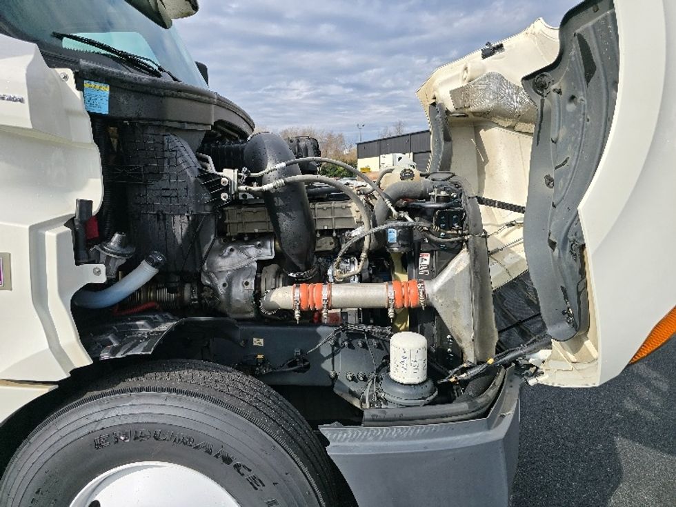 Day Cab Tractor-Heavy Duty Tractors-Freightliner-2019-T12642ST-Greensboro-NC-369,765\n\t\tmiles-$ 47,000 - Image 15