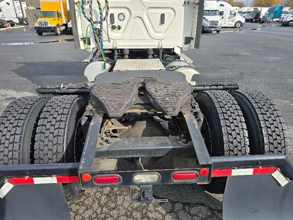 Day Cab Tractor-Heavy Duty Tractors-Freightliner-2019-T12642ST-Greensboro-NC-369,765\n\t\tmiles-$ 47,000 - Image 6