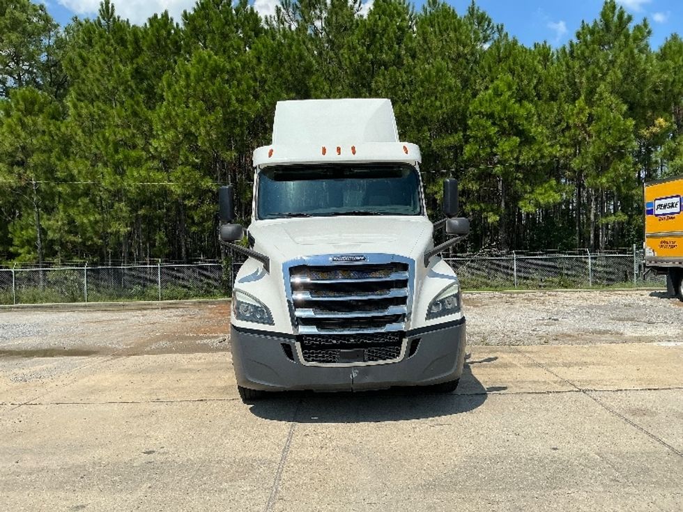 Day Cab Tractor-Heavy Duty Tractors-Freightliner-2019-T12642ST-Gulfport-MS-190,745\n\t\tmiles-$ 52,000 - Image 2