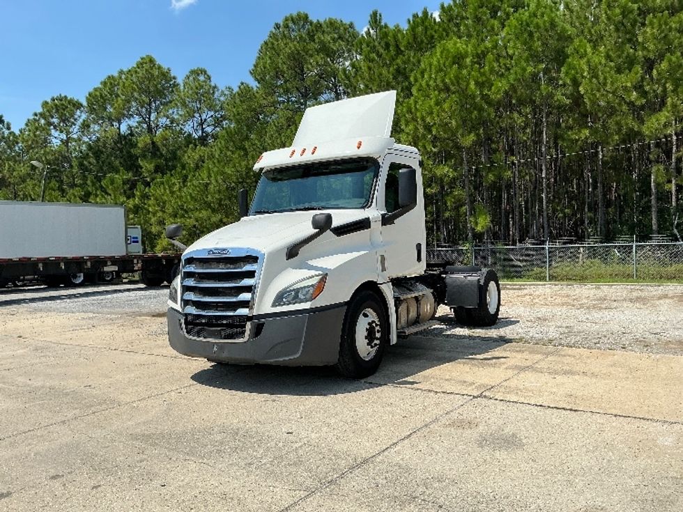 Day Cab Tractor-Heavy Duty Tractors-Freightliner-2019-T12642ST-Gulfport-MS-190,745\n\t\tmiles-$ 52,000 - Image 3